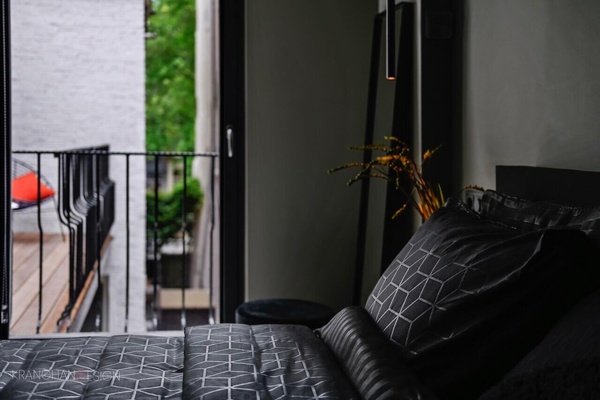 French balcony